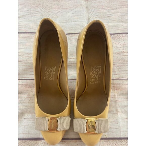 Salvatore Ferragamo Women's Tina Patent Platform Pump Nude - 6B - Picture 13 of 13